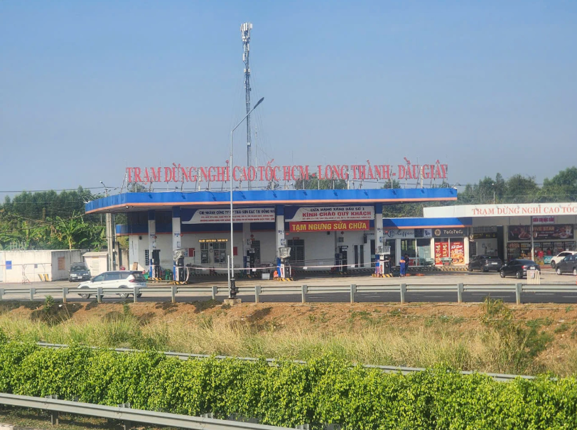Trạm xăng trên cao tốc đóng cửa: Đồng Nai kiến nghị Bộ Công thương hỗ trợ giải pháp Trạm xăng trên cao tốc đóng cửa: Đồng Nai kiến nghị Bộ Công thương hỗ trợ giải pháp