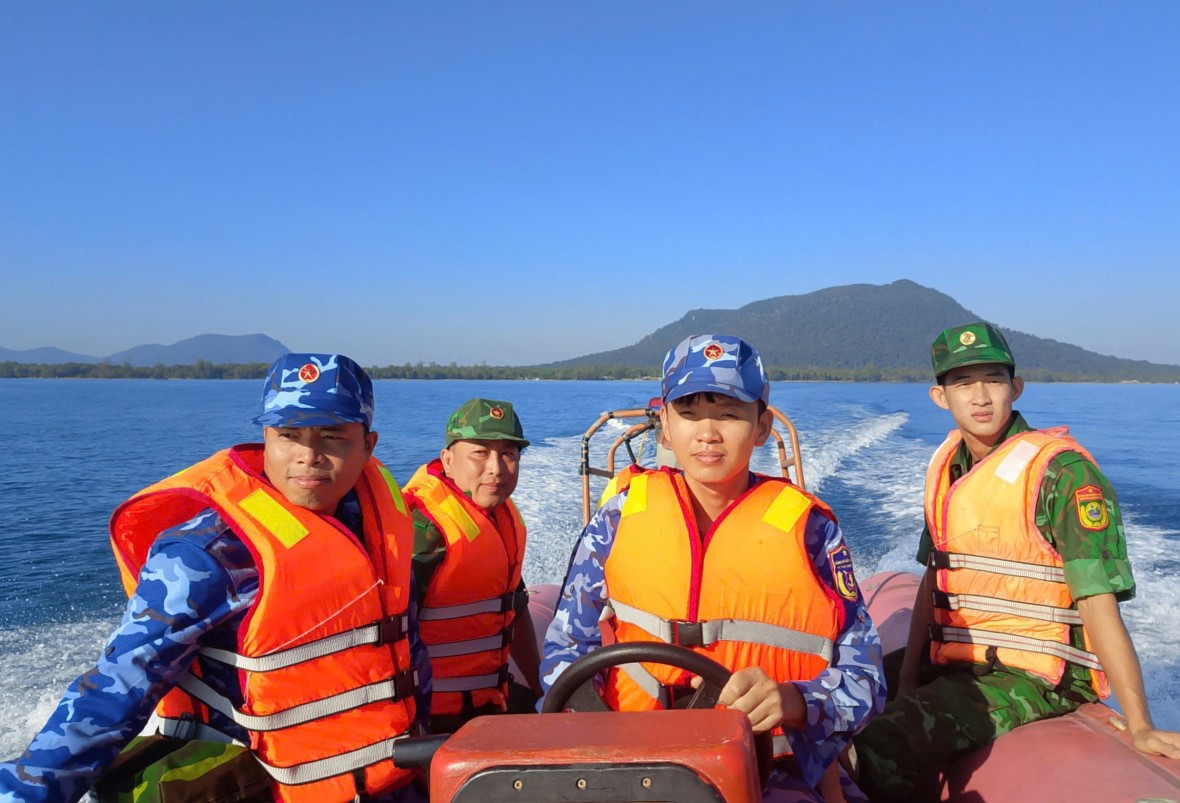 Vì mùa Xuân bình yên trên vùng biển Tây Nam