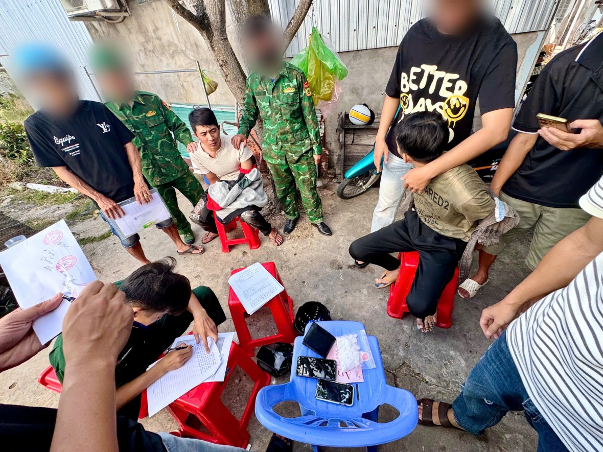 Đồn Biên phòng Cái Đôi Vàm, Cà Mau bắt giữ 2 đối tượng tàng trữ trái phép chất ma túy