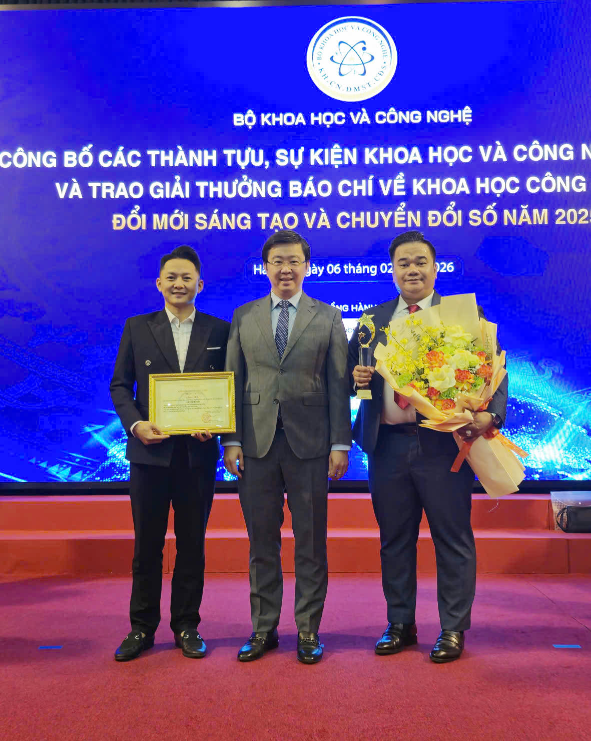 Báo Pháp luật Việt Nam nhận Giải Nhì Giải thưởng Báo chí về khoa học công nghệ, đổi mới sáng tạo và chuyển đổi số năm 2025