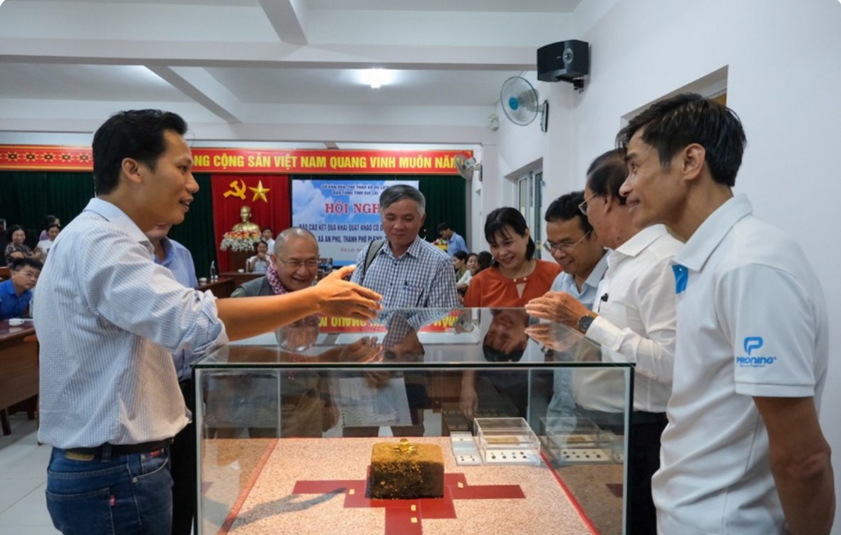 Đồ thờ bằng vàng tháp Chăm An Phú được công nhận bảo vật quốc gia