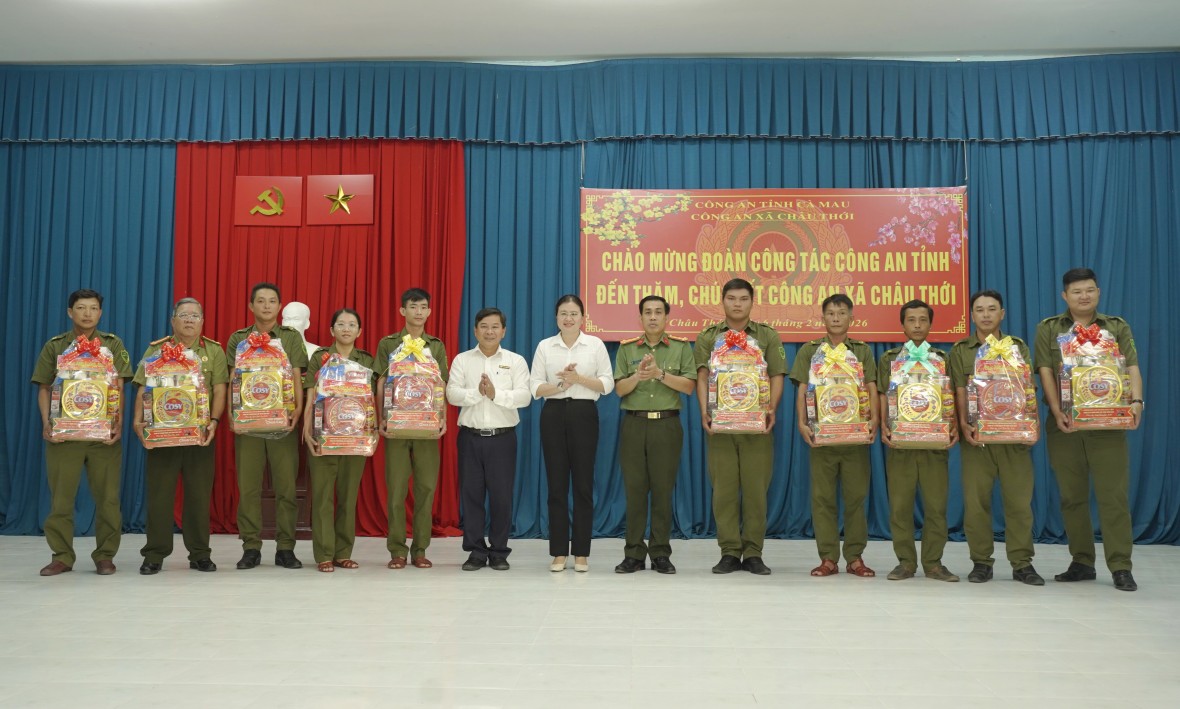 Công an Cà Mau thăm, tri ân Mẹ VNAH, Anh hùng LLVT và chúc Tết lực lượng, dịp Xuân Bính Ngọ
