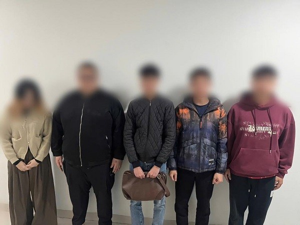 Triệt phá đường dây phát tán 25 triệu tin nhắn chứa đường link giả mạo Facebook