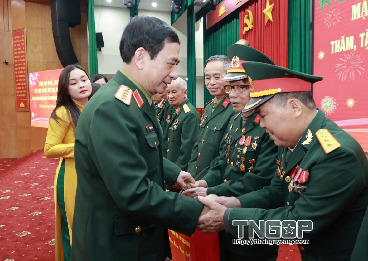 Đại tướng Phan Văn Giang thăm, chúc Tết tại Thái Nguyên