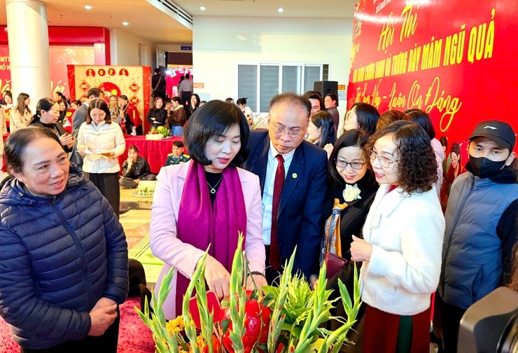 Hà Nội: Trao tặng hơn 450 triệu đồng cho công nhân lao động tại xã Đan Phượng