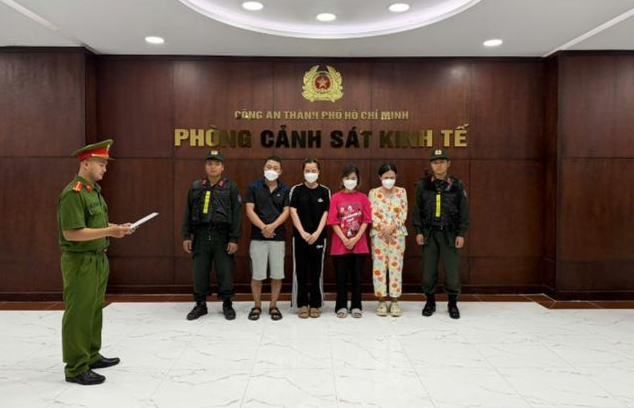 Cơ quan điều tra khởi tố các đối tượng. Ảnh: CAO