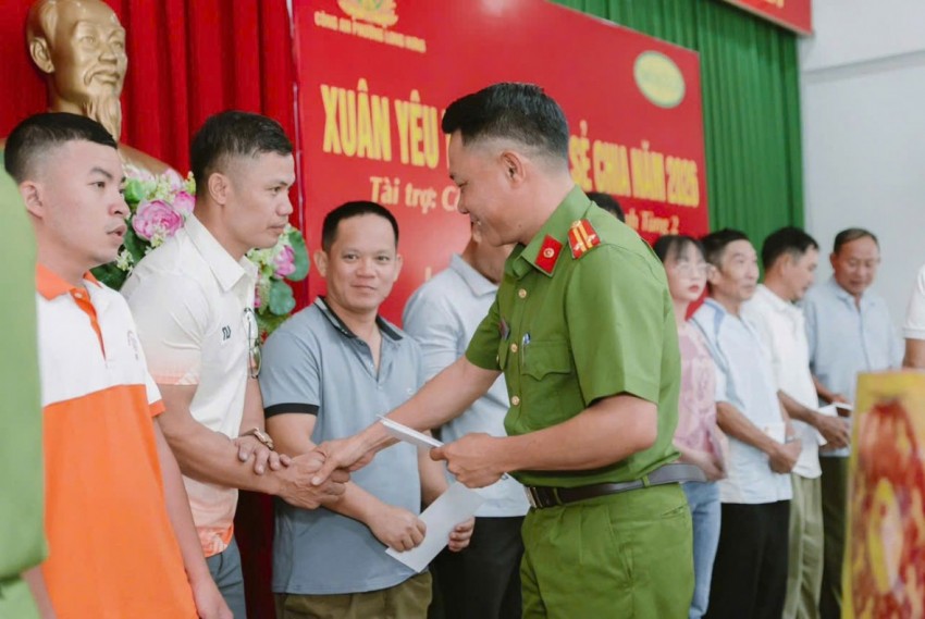 Công an phường Long Hưng phát động phong trào “Tết vì người nghèo” nhân dịp Tết Nguyên đán Bính Ngọ 2026