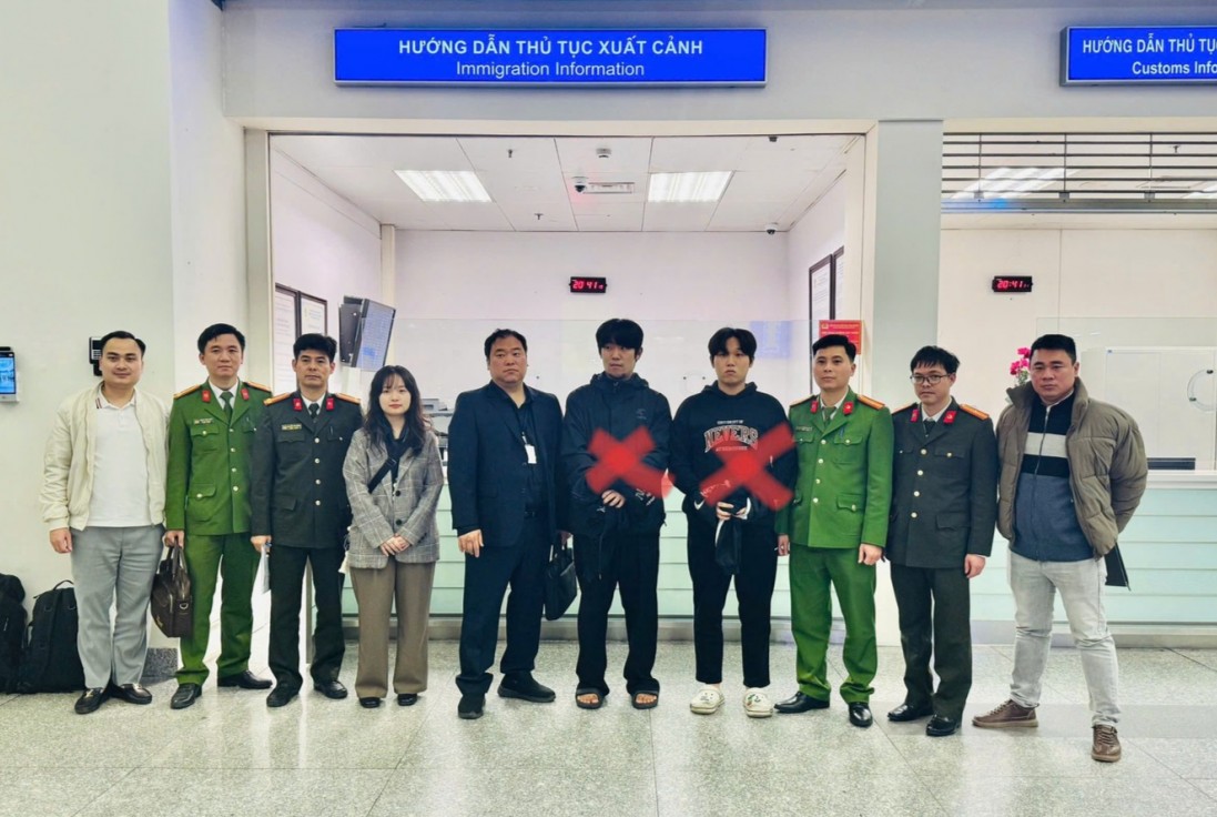 Công an tỉnh Bắc Ninh bắt giữ và bàn giao 02 đối tượng truy nã đỏ của Interpol cho Hàn Quốc