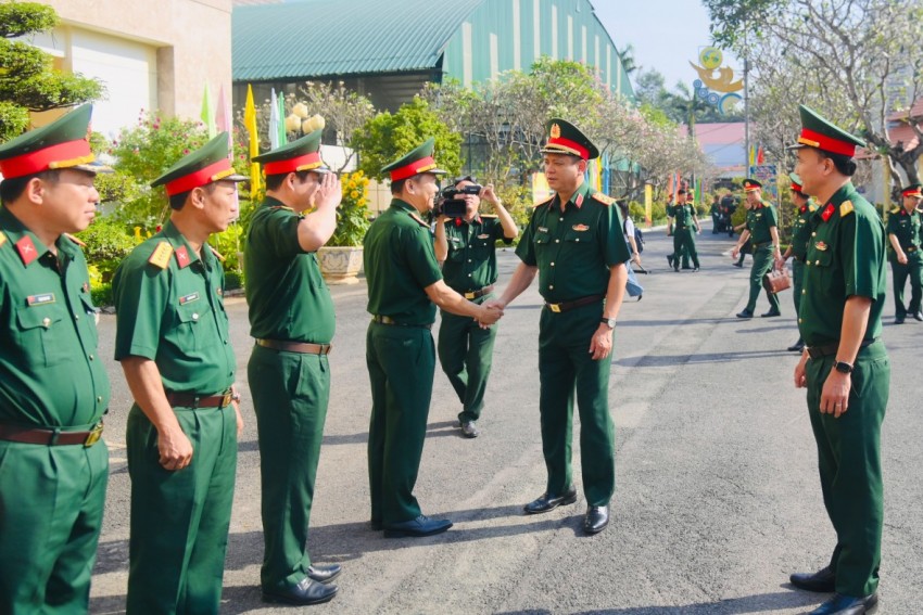 Thượng tướng Nguyễn Trường Thắng thăm, chúc Tết lực lượng vũ trang tỉnh Đồng Nai