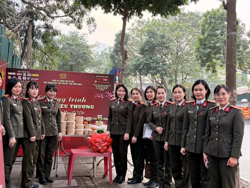 Tại viện Huyết học - Truyền máu Trung ương, chương trình gửi tặng 120 suất cơm đến bệnh nhân tại điểm tổ chức và đoàn đi thăm hỏi tặng 20 suất quà và hỗ trợ bằng tiền mặt với số tiền 10.000.000đ cho 20 bệnh nhân bị bệnh nặng, hoàn cảnh đặc biệt khó khăn.