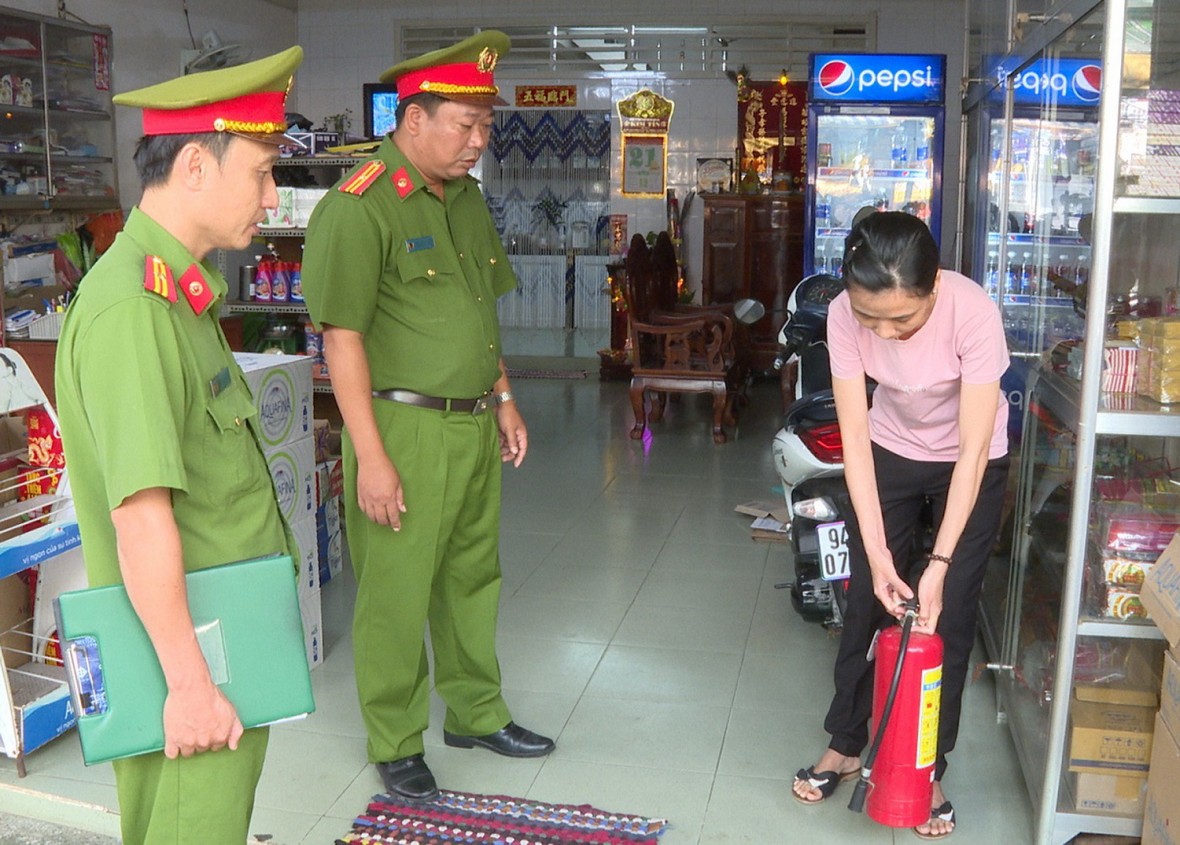 Công an Cà Mau: Tăng cường tuần tra đêm, phòng ngừa tội phạm và cháy, nổ dịp Tết Bính Ngọ