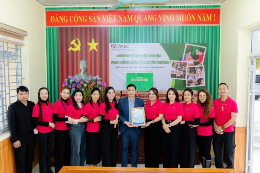 “Hành Trình Sẻ Chia Yêu Thương”: IWEC mang mùa xuân ấm áp đến Trung tâm Bảo trợ Xã hội Hà Nam