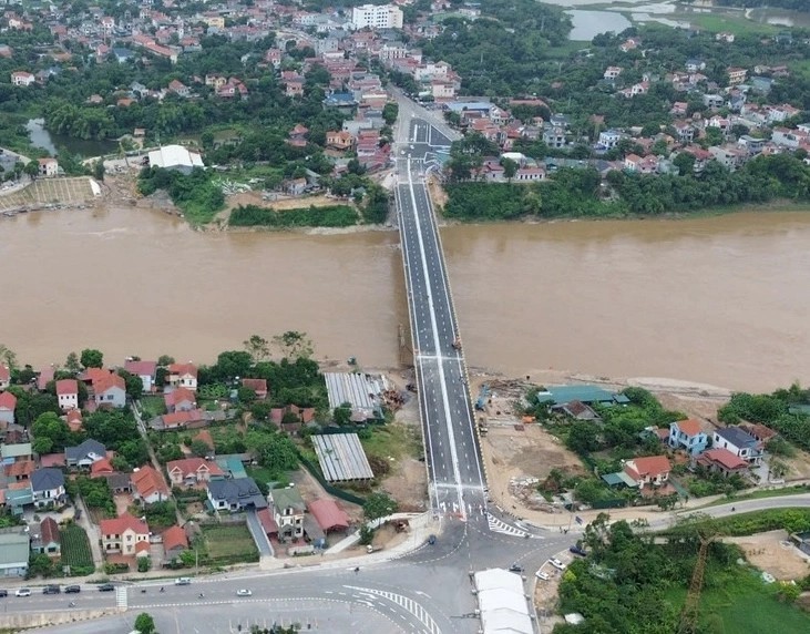 Công bố kết thúc tình huống khẩn cấp thiên tai tại cầu Phong Châu, Phú Thọ