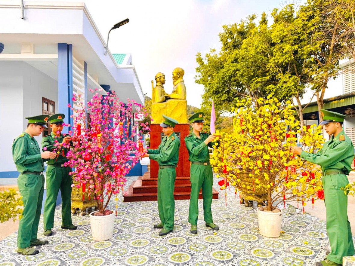 Xuân nơi đầu sóng: Ấm áp tình quân – dân trên tuyến đầu biên giới biển Cà Mau