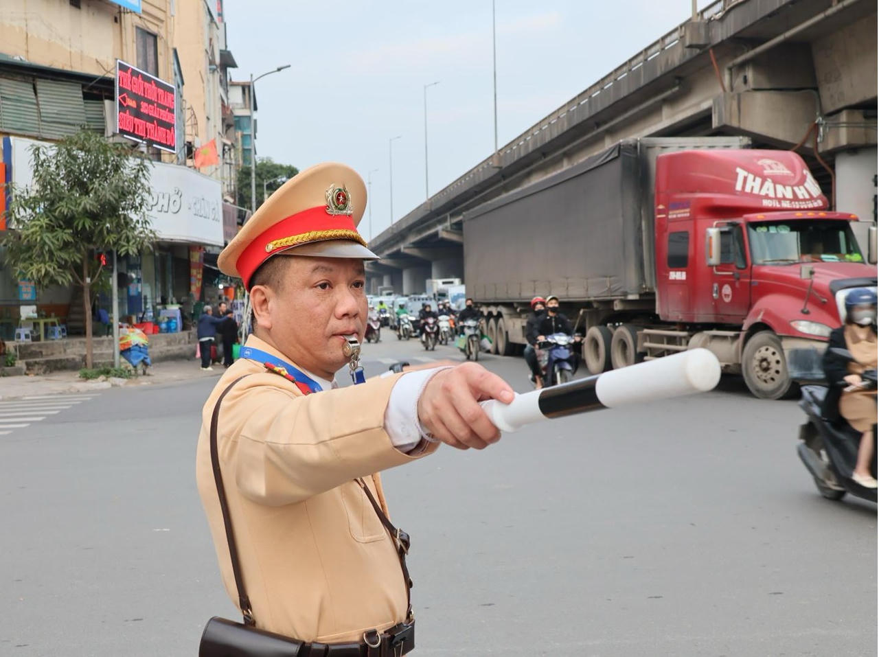 Đội CSGT đường bộ số 14 bố tr&iacute; lực lượng l&agrave;m nhiệm vụ tại Giải Ph&oacute;ng &ndash; Đỗ Mười.&nbsp;
