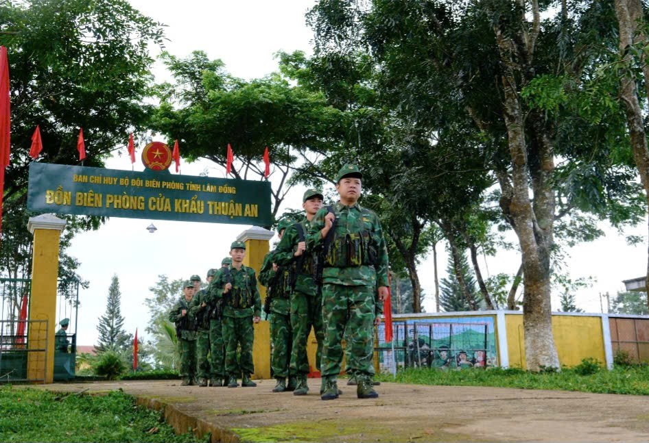 Tết nơi tuyến đầu: Khi mùa xuân gõ cửa giữa đại ngàn biên cương