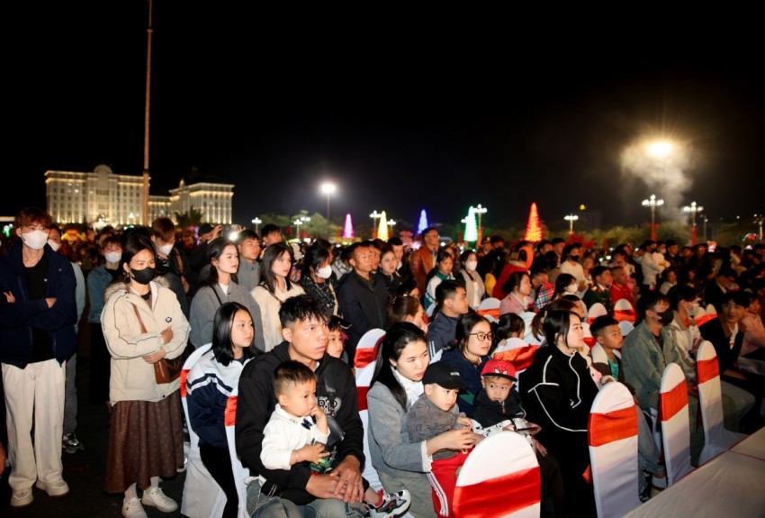 Người dân Lai Châu nô nức đón chào năm mới 2026