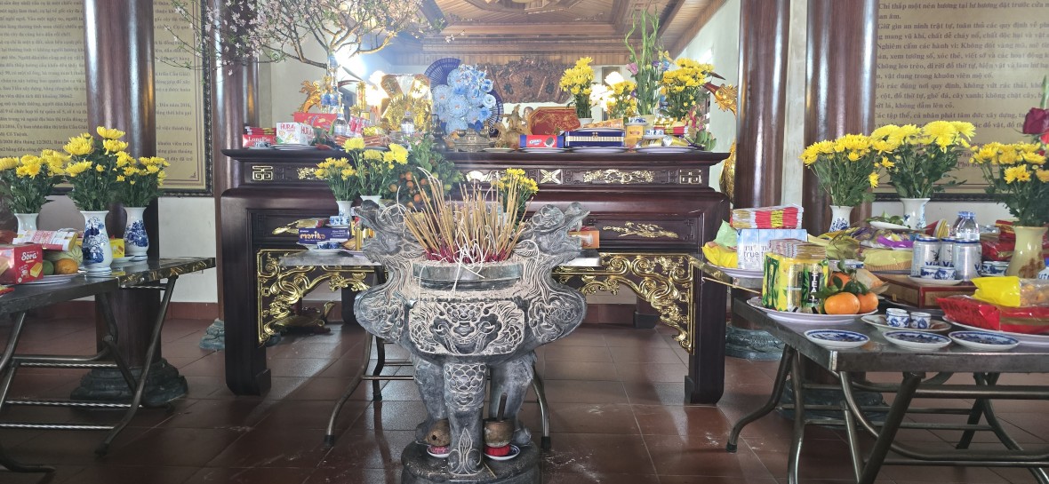 Đầu năm về Miếu Cố Tuệnh cầu bình an: Chốn tâm linh từ một phận người vô danh