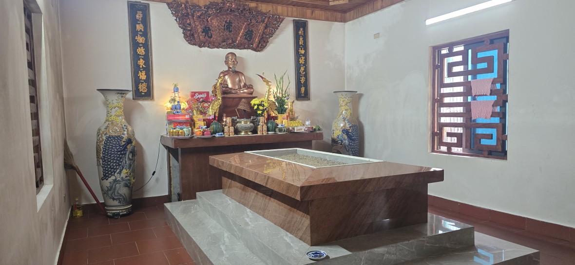 Đầu năm về Miếu Cố Tuệnh cầu bình an: Chốn tâm linh từ một phận người vô danh