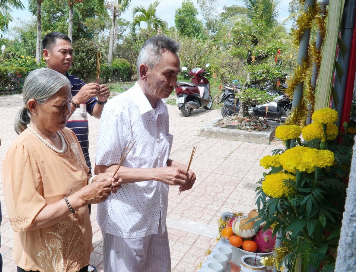 Bàn thờ Tổ quốc – Nét đẹp văn hóa thiêng liêng mỗi độ Tết đến Xuân về