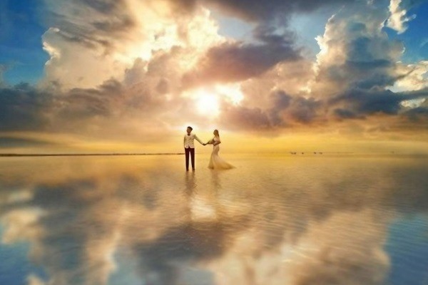 Du xuân trên miền biển vô cực …