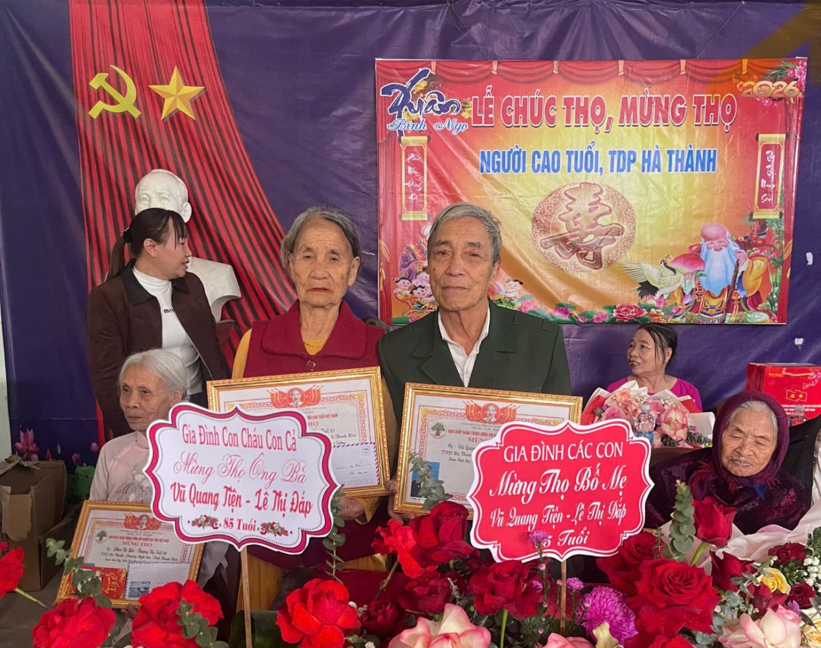 Mừng thọ đầu xuân: Nét đẹp nhân văn trong dòng chảy văn hóa Việt