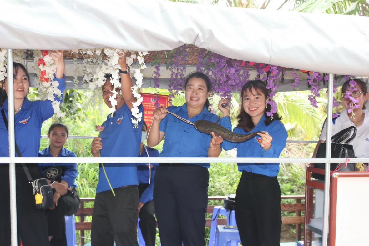 Giữ vững “lá phổi xanh” U Minh Hạ - tạo đà phát triển bền vững