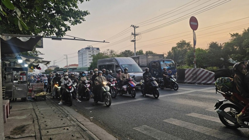 Giao thông từ miền Tây về TP HCM “tăng nhiệt” sau kỳ nghỉ Tết