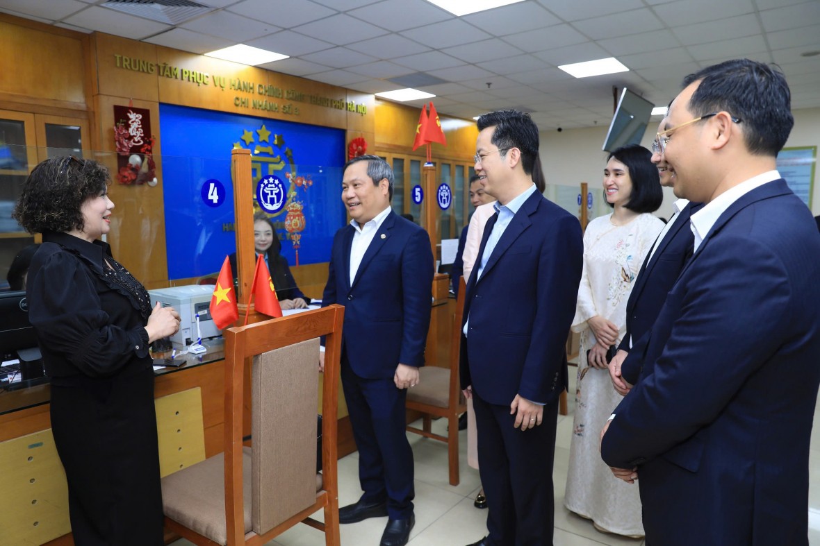Giải quyết thủ tục kịp thời, tận tâm phục vụ nhân dân ngay từ đầu xuân tại Hà Nội