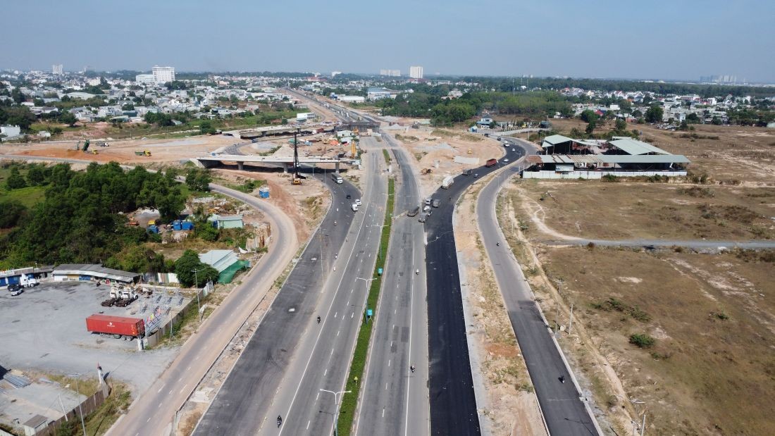 Đoạn giao Vành đai 3, đường Mỹ Phước - Tân Vạn được mở rộng lên 12 làn xe Đoạn giao Vành đai 3, đường Mỹ Phước - Tân Vạn được mở rộng lên 12 làn xe