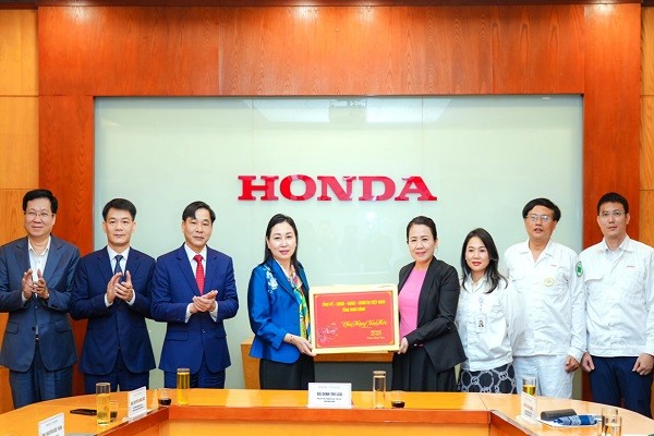 Lãnh đạo tỉnh Ninh Bình thăm, kiểm tra, động viên sản xuất đầu Xuân Bính Ngọ