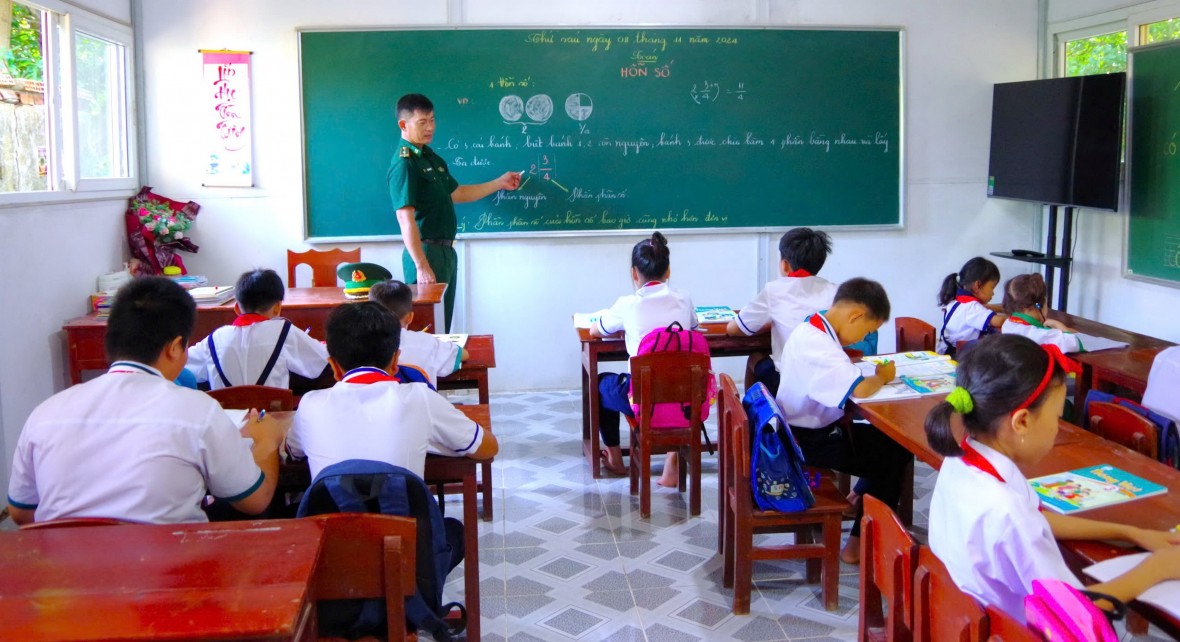 “Nâng bước em đến trường – Con nuôi Đồn Biên phòng”: Điểm tựa nhân văn nơi địa đầu cực Nam Tổ quốc