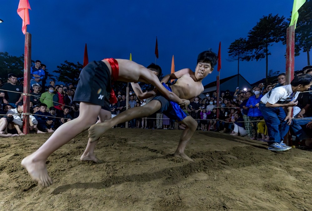 Hội vật làng Sình từng là dịp lựa chọn 