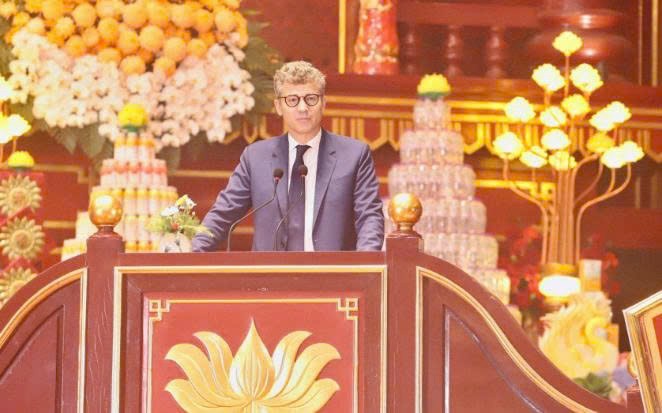 Ông Jonathan Wallace Baker, Trưởng Đại diện UNESCO tại Việt Nam phát biểu tại lễ khai hội.