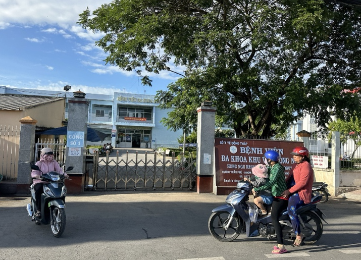 71 người nhập viện sau khi ăn bánh mì ở Đồng Tháp