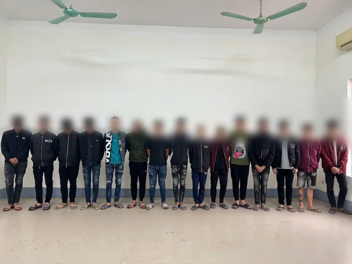 Công an tạm giữ hình sự nhóm thanh niên để làm rõ hành vi gây rối trật tự công cộng. (Ảnh: Công an tỉnh Bắc Ninh) Công an tạm giữ hình sự nhóm thanh niên để làm rõ hành vi gây rối trật tự công cộng. (Ảnh: Công an tỉnh Bắc Ninh)