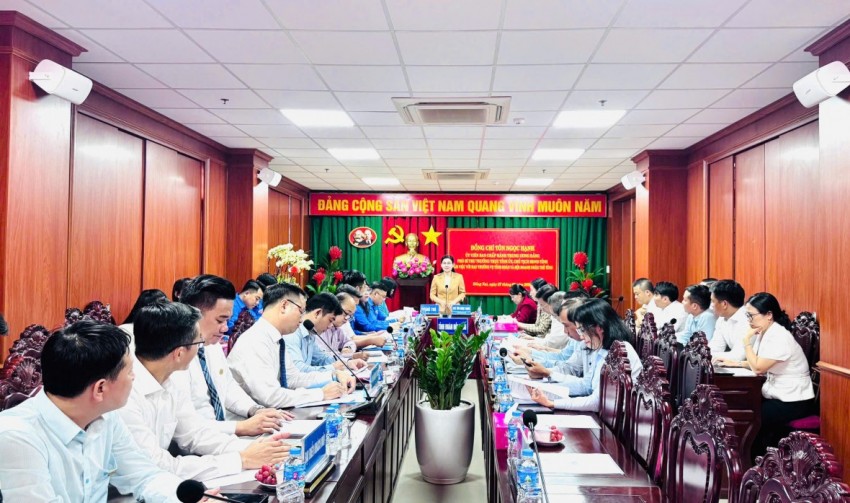 Ủy viên Trung ương Đảng, Phó Bí thư Thường trực Tỉnh ủy, Chủ tịch HĐND tỉnh Đồng Nai Tôn Ngọc Hạnh chủ trì buổi làm việc.