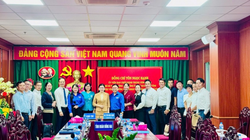 Đồng Nai bước vào giai đoạn phát triển mới, hướng tớimục tiêu tăng trưởng cao.