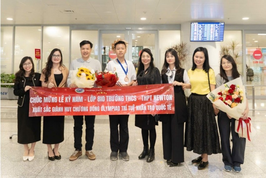 Nam sinh trường THCS - THPT Newton xuất sắc đạt Huy chương tại cuộc thi Olympic Trí tuệ nhân tạo (AI) quốc tế 2026