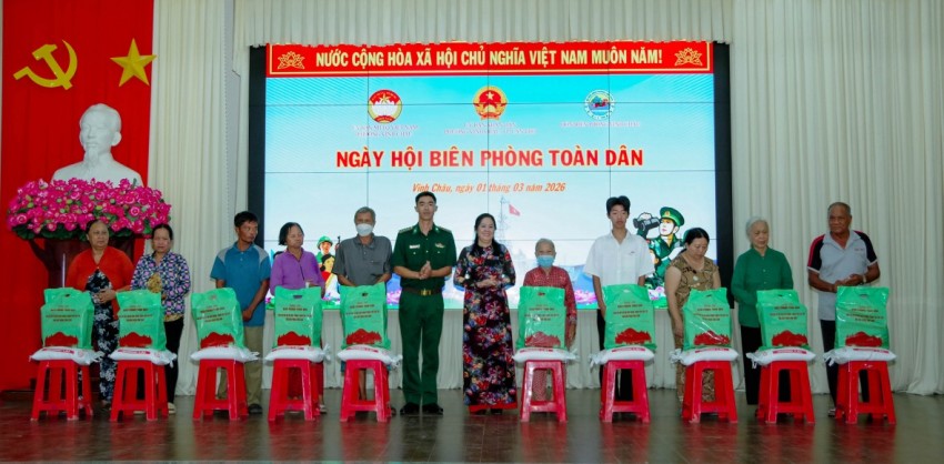 Cần Thơ: Sôi nổi Ngày hội Biên phòng toàn dân tại phường Vĩnh Châu