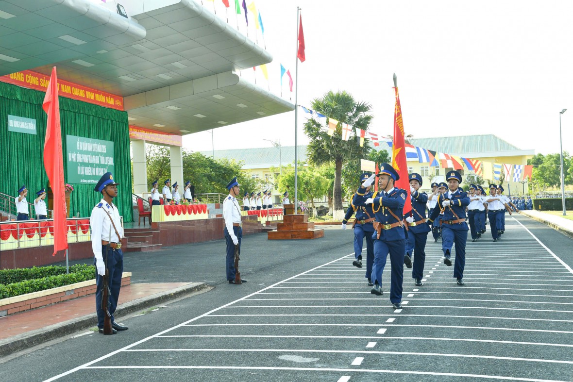 BTL Vùng Cảnh sát biển 4 tổ chức Lễ ra quân huấn luyện năm 2026