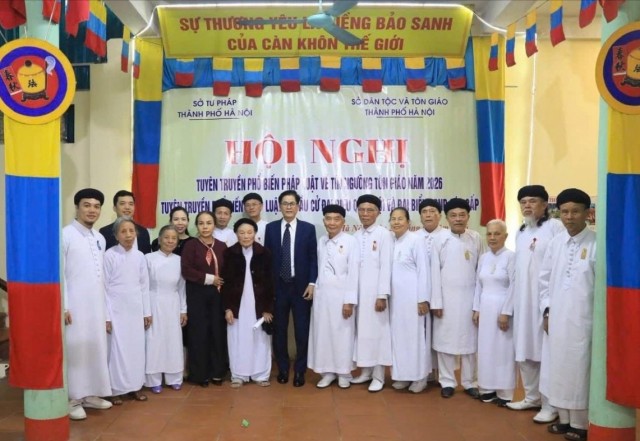 Đẩy mạnh tuyên truyền pháp luật bầu cử cho đồng bào tôn giáo