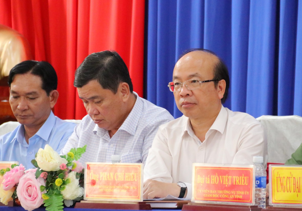 Thứ trưởng Bộ Tư pháp Phan Chí Hiếu: Gắn bó trách nhiệm, hành động vì sự phát triển bền vững của Cà Mau Thứ trưởng Bộ Tư pháp Phan Chí Hiếu: Gắn bó trách nhiệm, hành động vì sự phát triển bền vững của Cà Mau