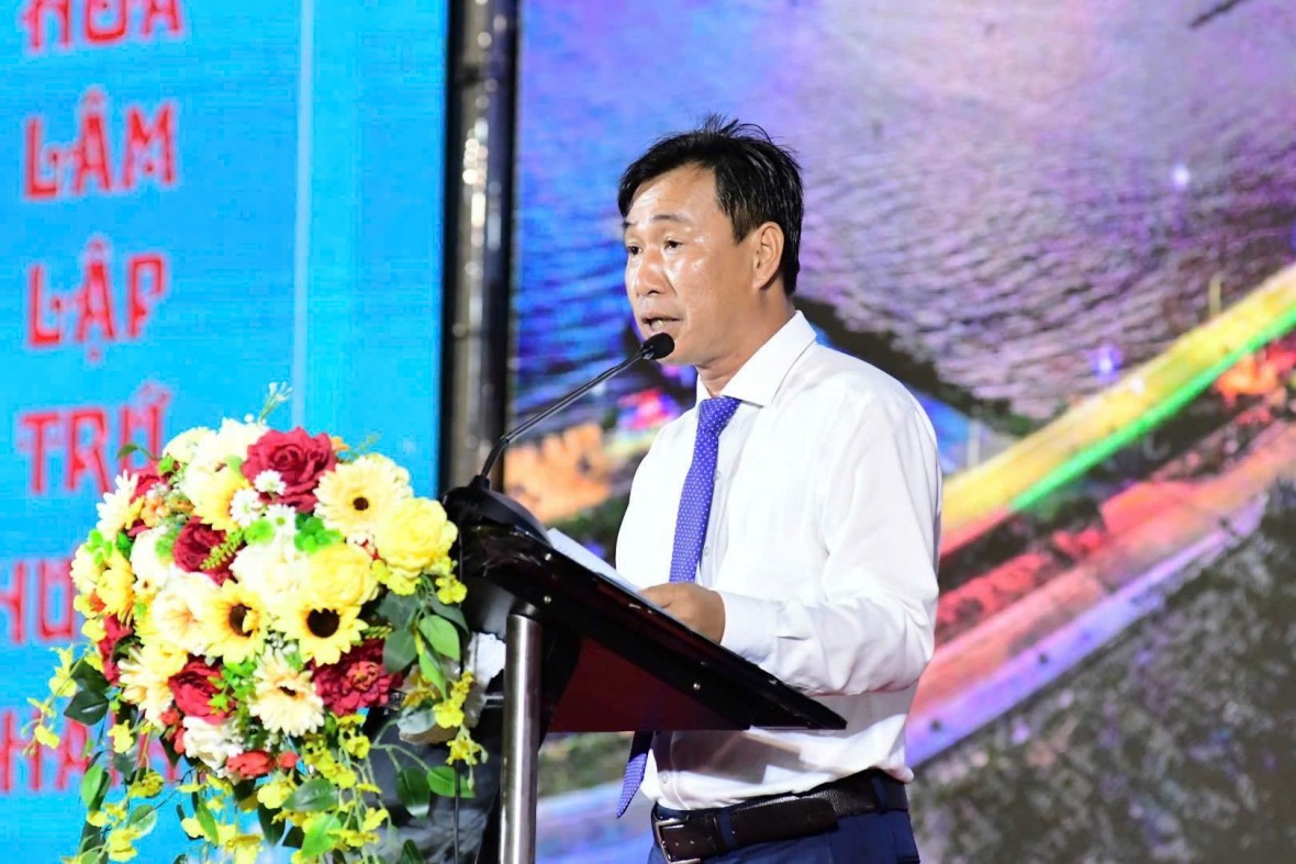 Rực rỡ Lễ hội pháo hoa và hội hoa đăng kỷ niệm 290 năm thành lập Tao đàn Chiêu Anh Các tại An Giang