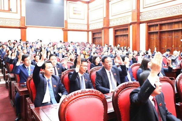 Ông Nguyễn Thanh Bình được bầu giữ chức Chủ tịch UBND tỉnh Ninh Bình Ông Nguyễn Thanh Bình được bầu giữ chức Chủ tịch UBND tỉnh Ninh Bình