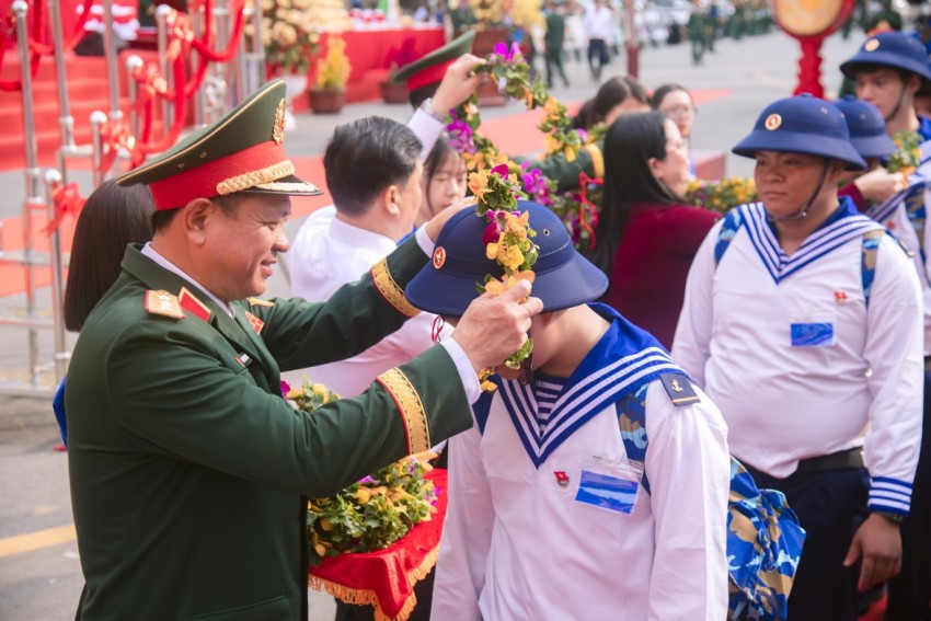 Lễ tòng quân tại Đồng Nai: Ngọn lửa trách nhiệm lan tỏa từ địa phương đến cả nước