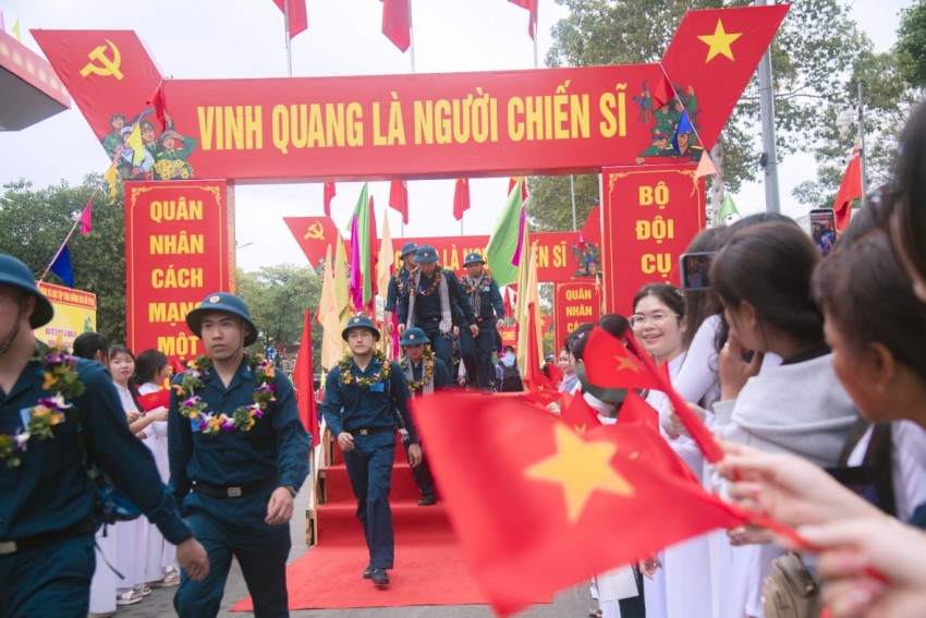 Lễ tòng quân tại Đồng Nai: Ngọn lửa trách nhiệm lan tỏa từ địa phương đến cả nước