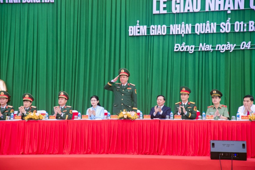 Lễ tòng quân tại Đồng Nai: Ngọn lửa trách nhiệm lan tỏa từ địa phương đến cả nước