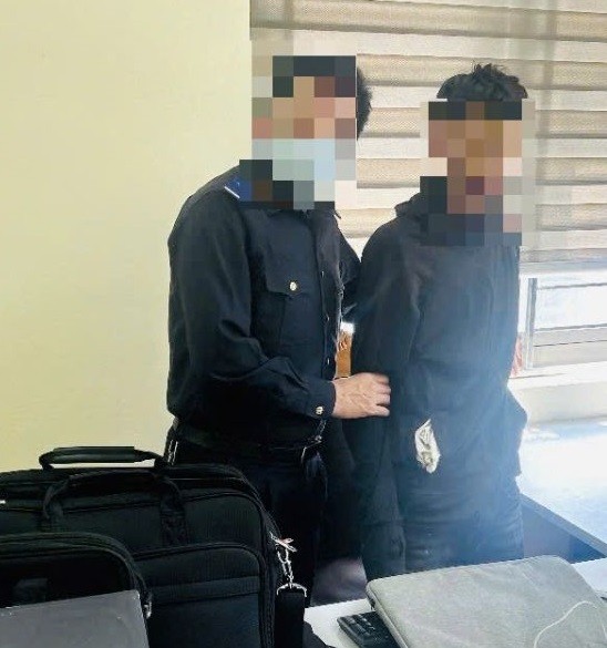 Các đối tượng buôn bán ma túy bị bắt giữ. (Ảnh: Cục Hải quan)