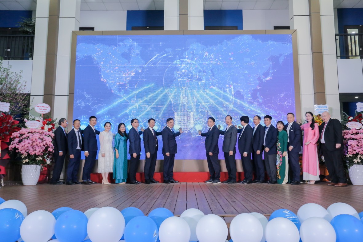 Trường Đại học Hòa Bình: Trao Quyết định bổ nhiệm Hiệu trưởng và ký kết hợp tác với các đối tác chiến lược